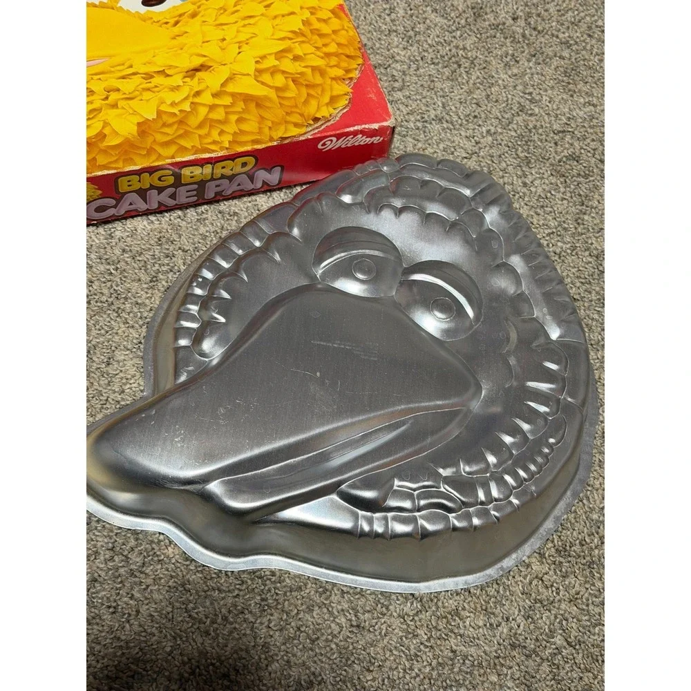 70's Sesame Street cake pan big bird